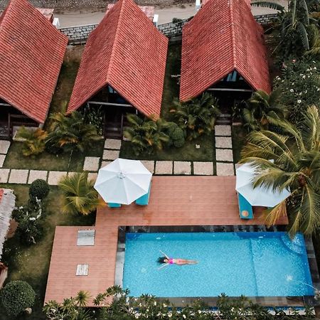 Gayatri Bungalows Batununggul Экстерьер фото